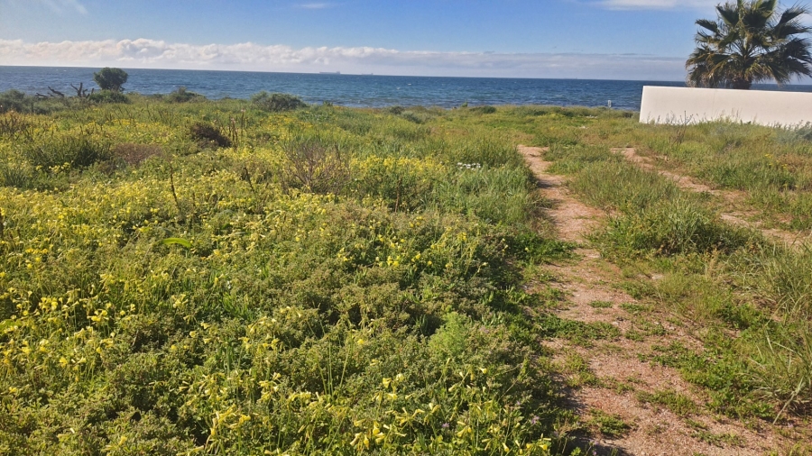  Bedroom Property for Sale in Sandy Point Beach Estate Western Cape